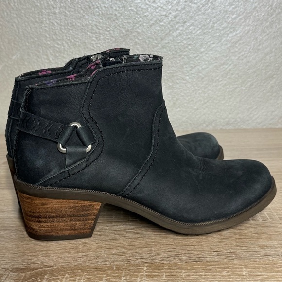 Teva Foxy Women 6.5 Black Nubuck Leather Ankle Boots - Picture 3 of 13